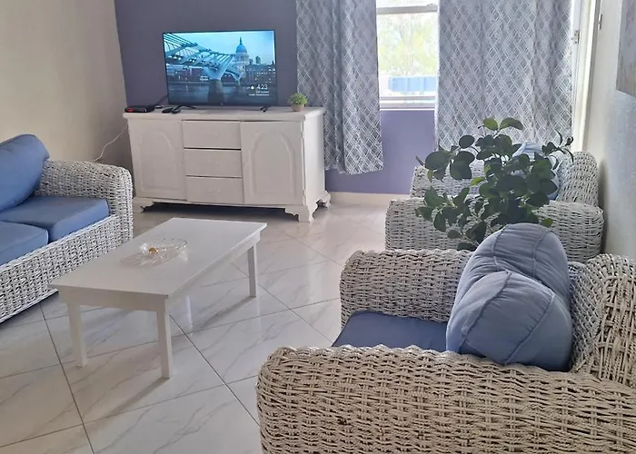 Seaview Property 3B Two Bedroom Apt Hasting Towers
